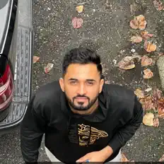 聆聽 Harsh Aujla、觀看音樂影片、閱讀小傳、查看巡演日期等！