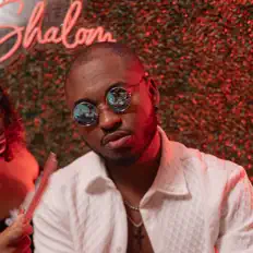 Ascolta El Jamaiquino, guarda video musicali, leggi la biografia, vedi le date del tour & altro!