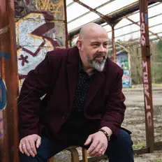 Ouça ABRAM, assista a videoclipes, leia a biografia, veja as datas das turnês e mais!