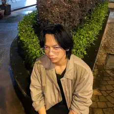 Écoutez SARI, regardez des vidéoclips, lisez la biographie, consultez les dates de tournée et plus encore !