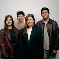Listen to Música Más Vida, watch music videos, read bio, see tour dates & more!