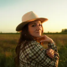 Listen to Emmanuelle Boucher, watch music videos, read bio, see tour dates & more!