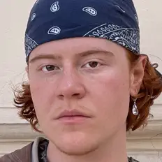 Dengarkan Rxsesare.Red, tonton video musik, baca bio, lihat tanggal tur & lainnya!