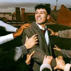 Ascolta Noah Bouchard, guarda video musicali, leggi la biografia, vedi le date del tour & altro!