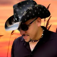 Ouve undefined, vê vídeos de música, lê a biografia, vê as datas da digressão e muito mais!