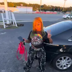 聆聽 TheJahShow、觀看音樂影片、閱讀小傳、查看巡演日期等！