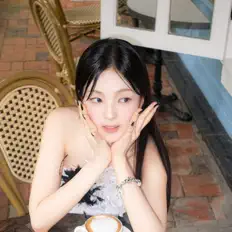 규빈을(를) 듣고, 뮤직 비디오를 보고, 약력을 읽고, 투어 일정 등을 확인하세요!