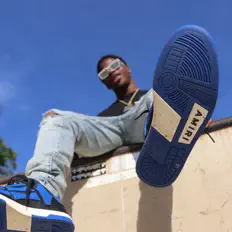 收听 DeeMoneyy、观看音乐视频、阅读小传、查看巡演日期等 ！