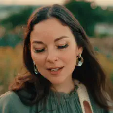 Ouve Crissi Cochrane, vê vídeos de música, lê a biografia, vê as datas da digressão e muito mais!