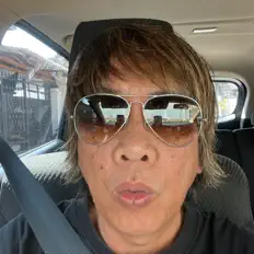 Luister naar Ami Rosady, bekijk muziekvideo's, lees de bio, bekijk de tourdata, en meer!