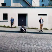 undefined सुनें, म्यूज़िक वीडियो देखें, बायो पढ़ें, दौरे की तारीखें और बहुत कुछ देखें!