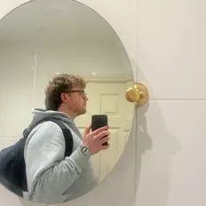 Ακούστε περιεχόμενο από Gulliver, παρακολουθήστε μουσικά βίντεο, διαβάστε το βιογραφικό, δείτε ημερομηνίες περιοδείας, και πολλά ακόμη!