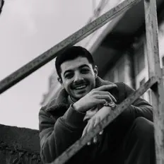 收听 Temer、观看音乐视频、阅读小传、查看巡演日期等 ！