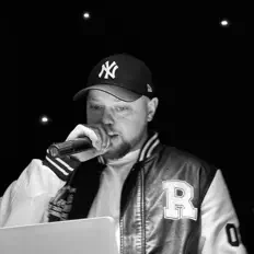 Escucha a Макс ТТ, mira videos musicales, lee su biografía, consulta las fechas de las gira y más.