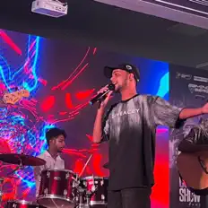 Ascolta Saif Ansari, guarda video musicali, leggi la biografia, vedi le date del tour & altro!