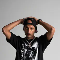 Zeal Static सुनें, म्यूज़िक वीडियो देखें, बायो पढ़ें, दौरे की तारीखें और बहुत कुछ देखें!