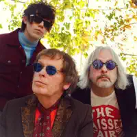 undefined सुनें, म्यूज़िक वीडियो देखें, बायो पढ़ें, दौरे की तारीखें और बहुत कुछ देखें!