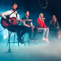 聆聽 undefined、觀看音樂影片、閱讀小傳、查看巡演日期等！