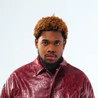 Poslechněte si interpreta undefined, sledujte hudební videa, přečtěte si životopis, podívejte se na data turné a další informace.