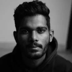 VeeEn Music सुनें, म्यूज़िक वीडियो देखें, बायो पढ़ें, दौरे की तारीखें और बहुत कुछ देखें!