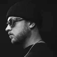 Dengarkan Dansyn, tonton video musik, baca bio, lihat tanggal tur & lainnya!