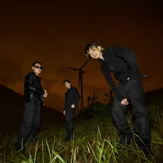 Dengarkan Yella Flat Boys, tonton video musik, baca bio, lihat tanggal tur & lainnya!