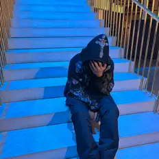 Écoutez Okkane!, regardez des vidéoclips, lisez la biographie, consultez les dates de tournée et plus encore !