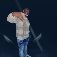 ClouDevito सुनें, म्यूज़िक वीडियो देखें, बायो पढ़ें, दौरे की तारीखें और बहुत कुछ देखें!