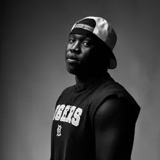 Ακούστε περιεχόμενο από Onlee, παρακολουθήστε μουσικά βίντεο, διαβάστε το βιογραφικό, δείτε ημερομηνίες περιοδείας, και πολλά ακόμη!