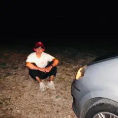 聆聽 NeZ、觀看音樂影片、閱讀小傳、查看巡演日期等！