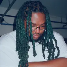 收听 Tromac Pineapple、观看音乐视频、阅读小传、查看巡演日期等 ！