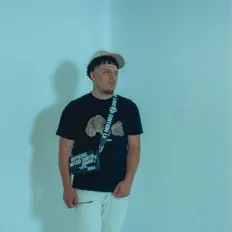 JcIsDatYouを聴いたり、ミュージックビデオを鑑賞したり、経歴やツアー日程などを確認したりしましょう！