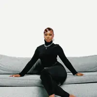 Escucha a undefined, mira vídeos musicales, lee la biografía, consulta fechas de giras y mucho más.