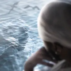 Dengarkan Esseo, tonton video musik, baca bio, lihat tanggal tur & lainnya!