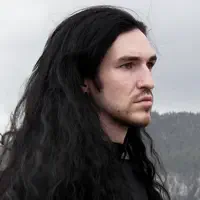 Dengarkan undefined, tonton video musik, baca bio, lihat tanggal tur & lainnya!