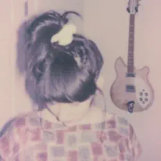 Poslechněte si interpreta Allison Crutchfield, sledujte hudební videa, přečtěte si životopis, podívejte se na data turné a další informace.