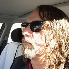 Oak Hill Driver सुनें, म्यूज़िक वीडियो देखें, बायो पढ़ें, दौरे की तारीखें और बहुत कुछ देखें!