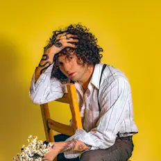 Steve Bays सुनें, म्यूज़िक वीडियो देखें, बायो पढ़ें, दौरे की तारीखें और बहुत कुछ देखें!