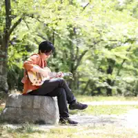 undefinedを聴いたり、ミュージックビデオを鑑賞したり、経歴やツアー日程などを確認したりしましょう！