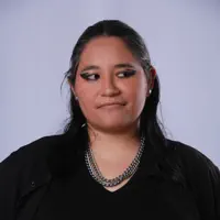 Ouve undefined, vê vídeos de música, lê a biografia, vê as datas da digressão e muito mais!