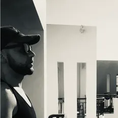 Escucha a Math Smith, mira vídeos musicales, lee la biografía, consulta fechas de giras y mucho más.