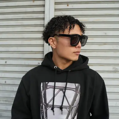 Listen to MERRYSTARK, watch music videos, read bio, see tour dates & more!