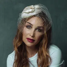 Listen to Olivia Henry, watch music videos, read bio, see tour dates & more!