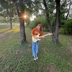 Escucha a Thomas Mora, mira videos musicales, lee su biografía, consulta las fechas de las gira y más.