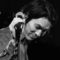 Escucha a undefined, mira vídeos musicales, lee la biografía, consulta fechas de giras y mucho más.