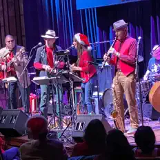 收听 The Christmas Jug Band、观看音乐视频、阅读小传、查看巡演日期等 ！