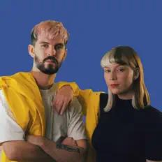 收听 Lunis、观看音乐视频、阅读小传、查看巡演日期等 ！