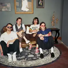 Hör dir The Highwater an, schau dir Musikvideos an, lies die Biografie, finde Tourdaten und mehr!