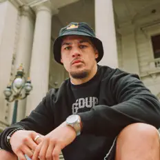 Escucha a Yung Maynie, mira videos musicales, lee su biografía, consulta las fechas de las gira y más.