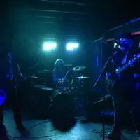 Escucha a undefined, mira videos musicales, lee su biografía, consulta las fechas de las gira y más.